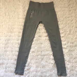 seamless leggings (like gymshark/ alphalete)